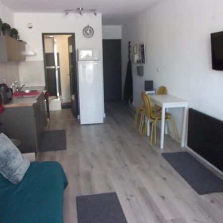 Studio Sur Le Port, Climatisation, Wifi, Piscine, Lave-Linge Gruissan Buitenkant foto